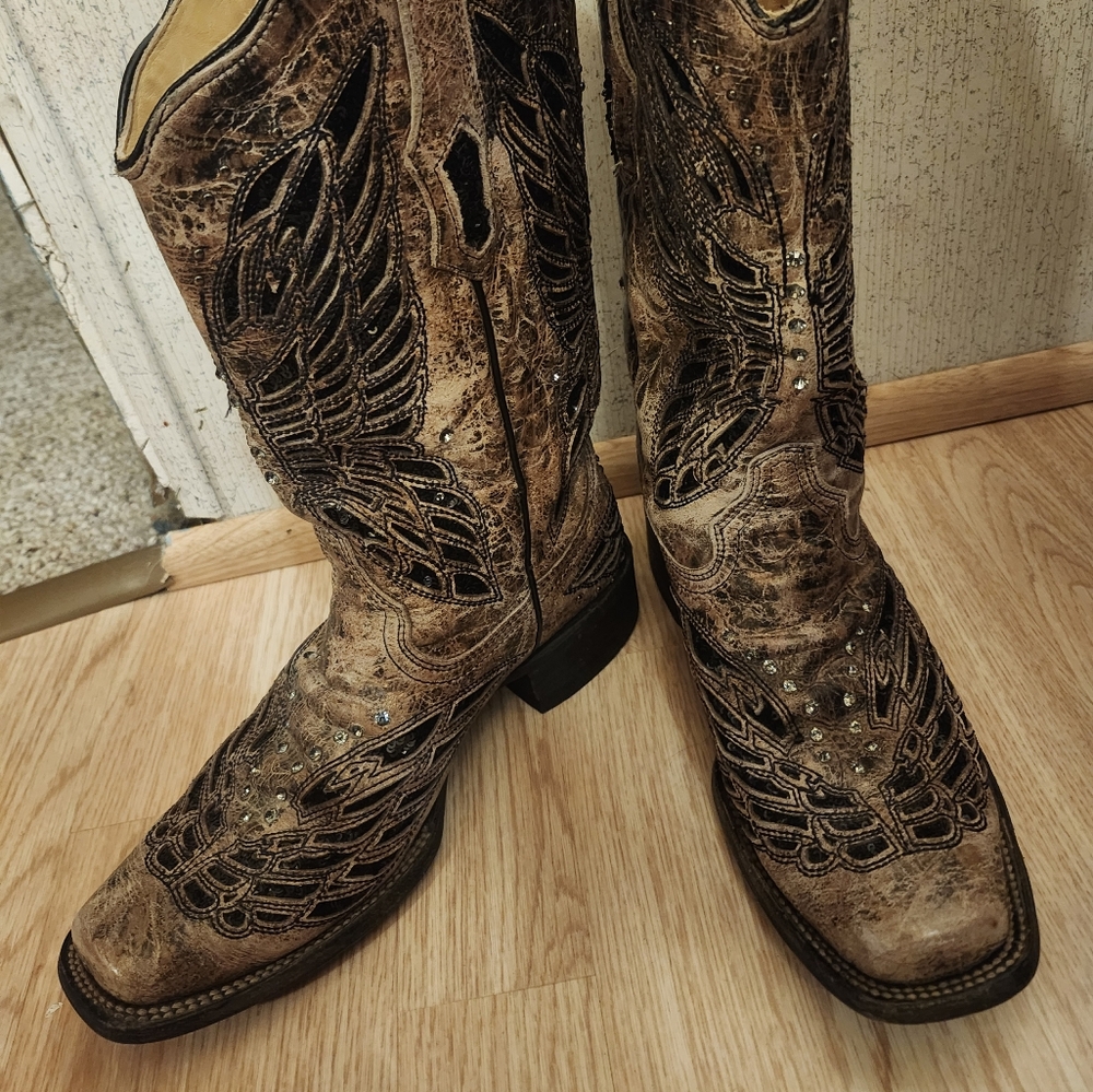 Corral Brown Heeled Boots with Western Flair